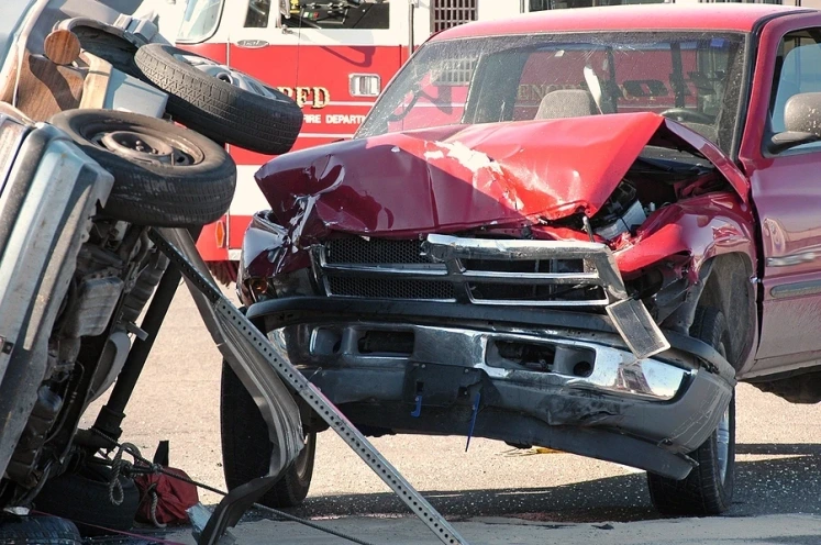 Car crash between two cars